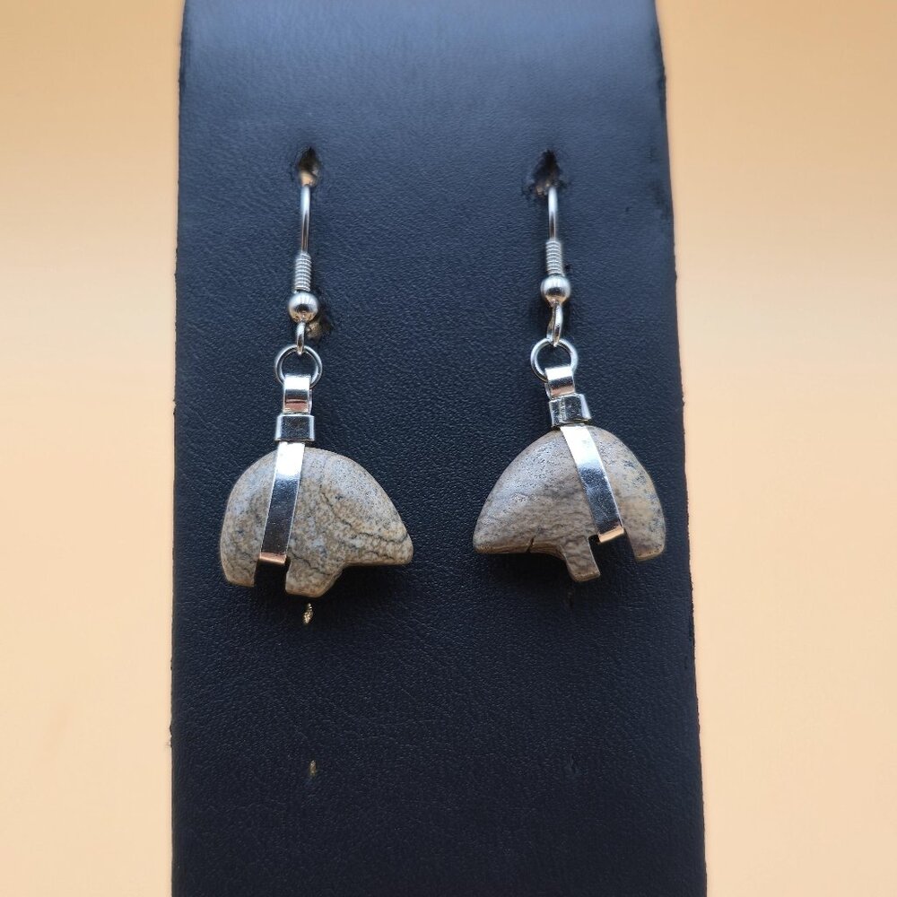 Sterling Silver Jasper Stone Bear Native Style Earrings A5653 - Picture 1 of 5